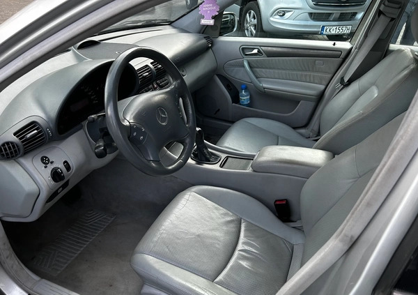 Mercedes-Benz Klasa C cena 24900 przebieg: 233000, rok produkcji 2002 z Kraków małe 67